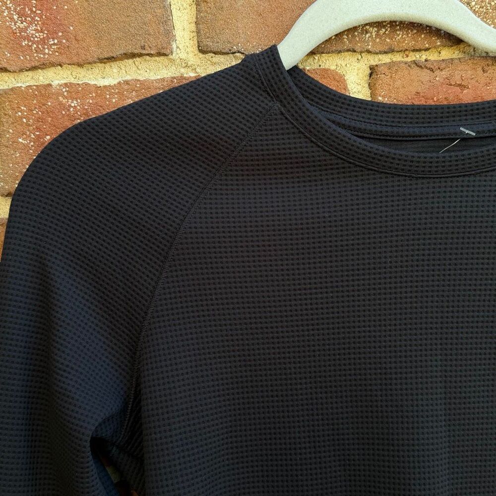 FIGS Waffle Knit Underscrub Crew Neck Black Womens M NEW - Picture 7 of 13